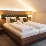 Waldhotel Seebachschleife فندق 3*